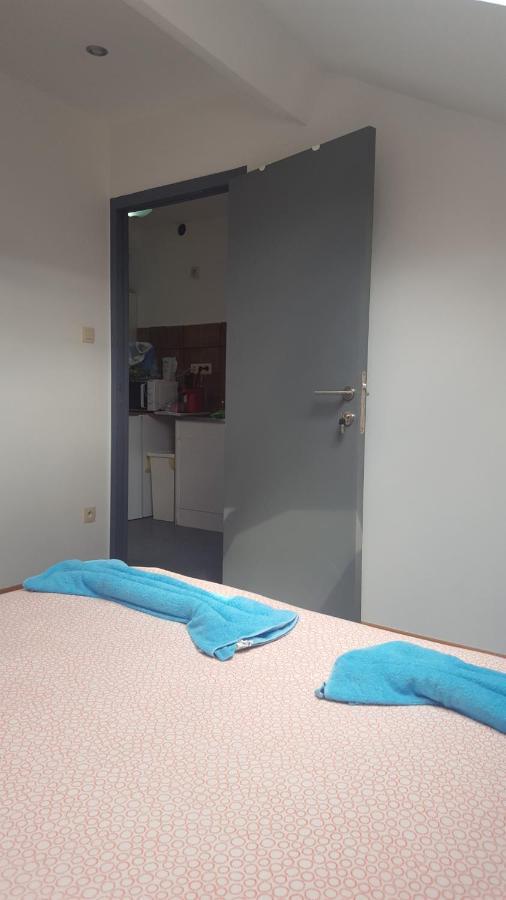 Du Moulin Room Liege Bagian luar foto